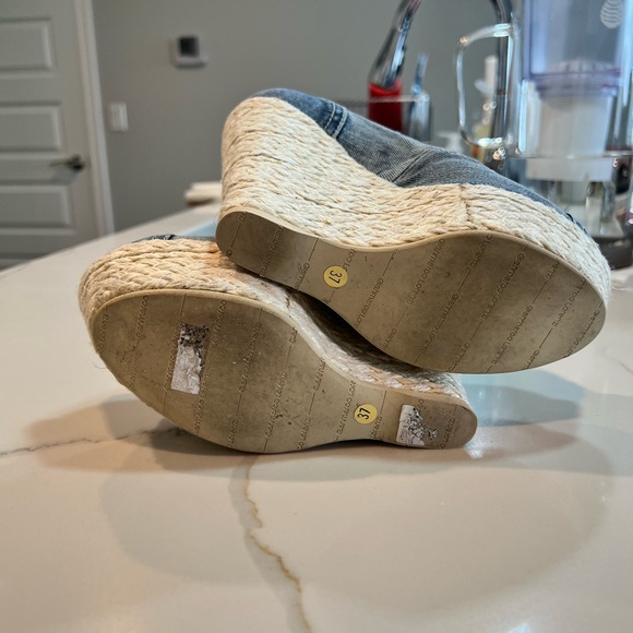 Beautiful Gianmarco Lorenzi denim and lace wedges - Picture 7 of 9